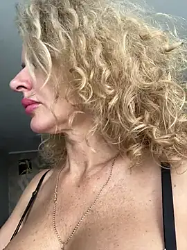 Tania201243 - Show tits♥️