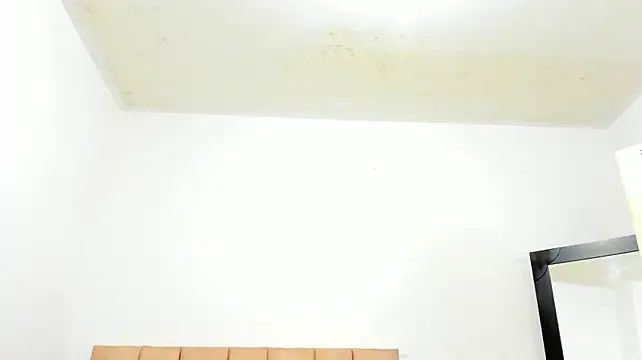 Alishagoddes - NAKED AND OIL MY BODY