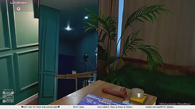 MutedMood_ - lay on desk and squyeeze my boobs