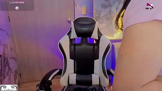 Violetta_jhonson_a - Pinch nipples + spank !! 😈🥵