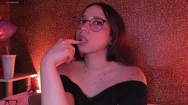 Apartment28 - 💦CUMMMM on her pretty face or mouth💦