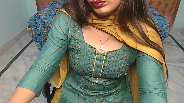 Deevisha-queen - Last tipper name on boobies 🥵🍒😋😘