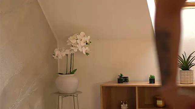 CassieMiles - 5 min of lush control😈