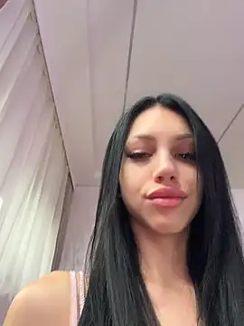 Ilariea_girl - Full Naked and pussy in your face