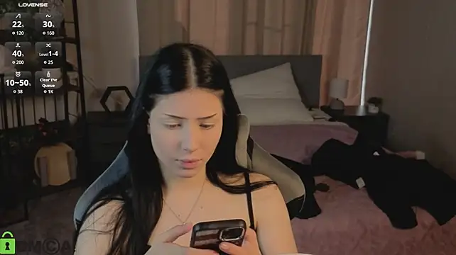 Krisss_Kiss54 - flash cute nipples!!