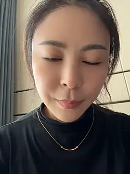 YaoYao8888 - 不穿内裤直播2分钟