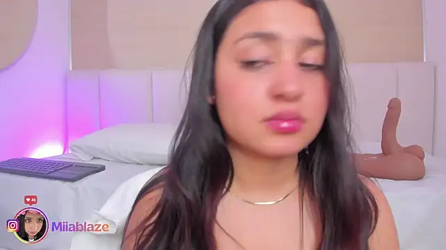 Miia_blaze - Lick your hard balls 👅
