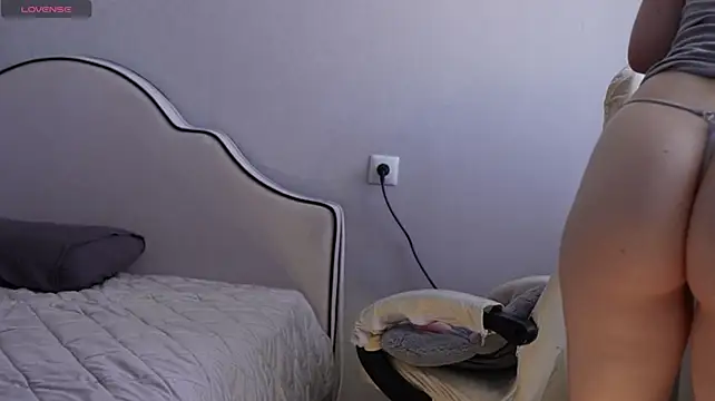 888_666 - fuck pussy with red dildo<3