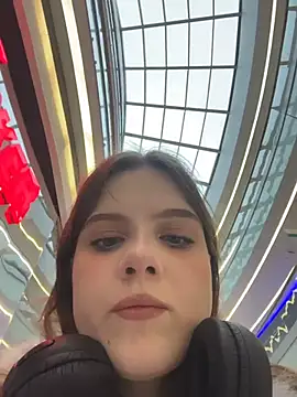 Lunabelle_ - Upskirt + naughty touch my pussy