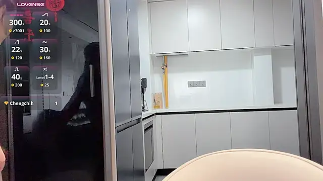 Tingting-youu - 家里有人偷偷直播一会哥哥们轻点【脱掉骚内裤3分钟＋嘴塞内裤】