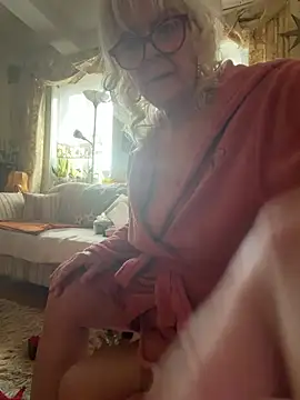 HotGrandma70 - 🍒Brüste 2 Minute zeigen