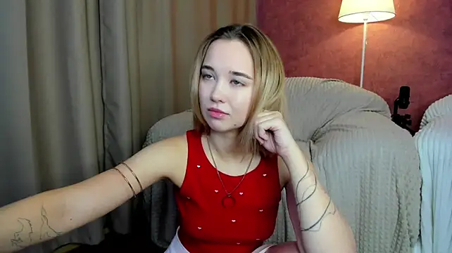 KayleenCurtis - shake shake ass