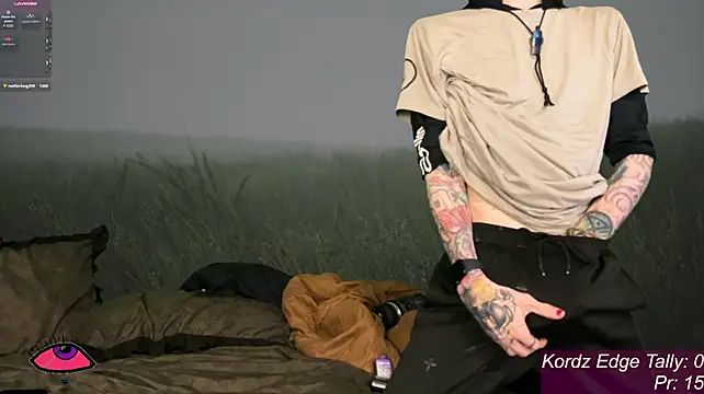 Webzandkordz - Upside downFacefuck Cumshow @ Goal!