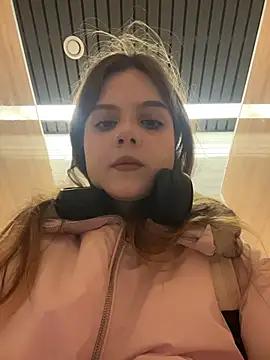 Lunabelle_ - Upskirt + naughty touch my pussy