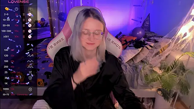 LunarGlow - let's add some cream on my body