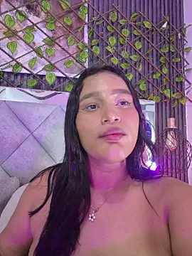 Sara_Chanel_