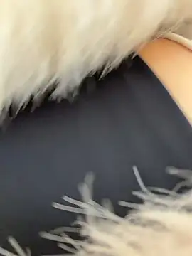 LunaMood - doggy pose