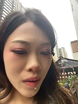 Emily-6868 - 完成目标上帝视角户外商場