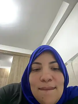 Layla_kaderr - Squirt in my shower while I'm bathing