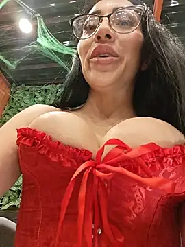 IsabellitaVIP - Invite the waiter to the WC
