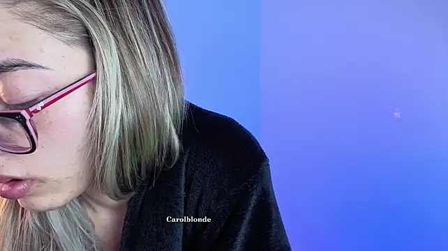 Carolblonde - Show flash pussy