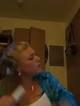 BettyandGold - 10 push ups