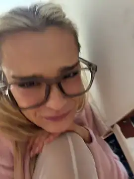 Nicoleevien - Suck 2 dicks! Open door! LT=video 🎁