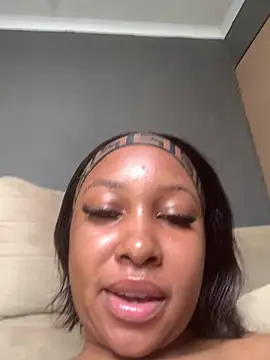 SadeAmara - Shake my boobies ❤️