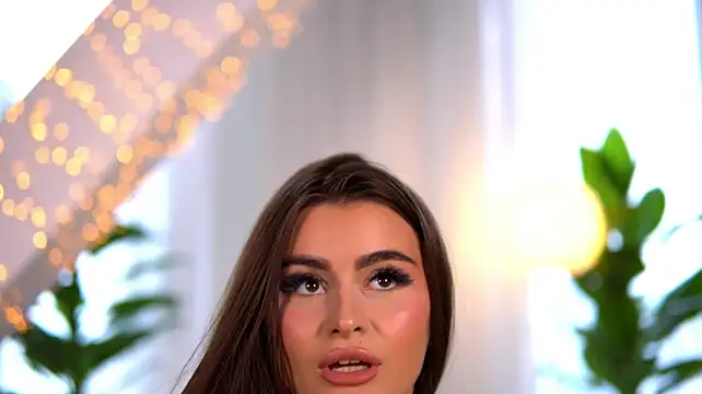 KaylaBray - Squirting rainbows🌈🥵🔥