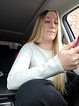 SvetLive - Squirt in car 💦💦💦
