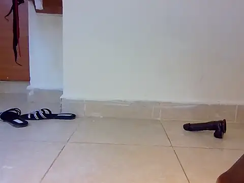 Squirty-doll - Sexy curvy bitch