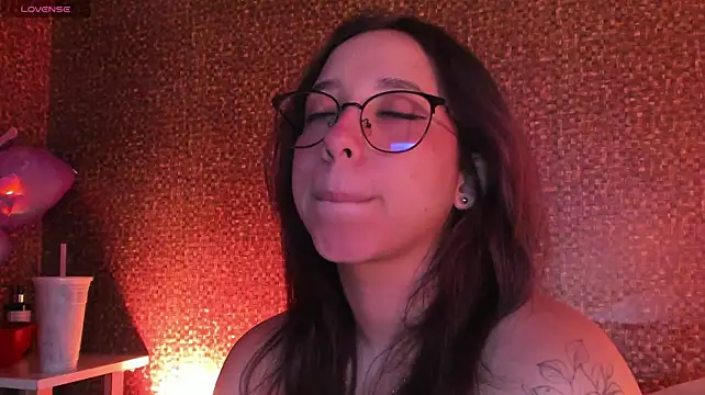 Apartment28 - 💦CUMMMM on her pretty face or mouth💦