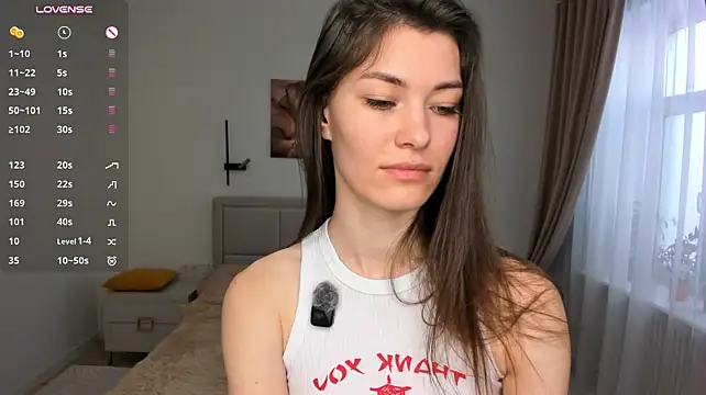 JulissaLipoma - Spank my booty