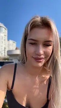 KikiWatson - Show naked ass in public ❤️‍🔥