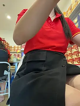 Sneaky_Cumshoot