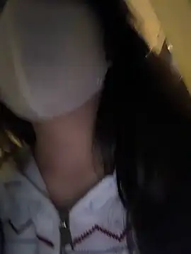 _Galax- - 户外楼道假阳具抽插2分钟➕乳夹Dlido