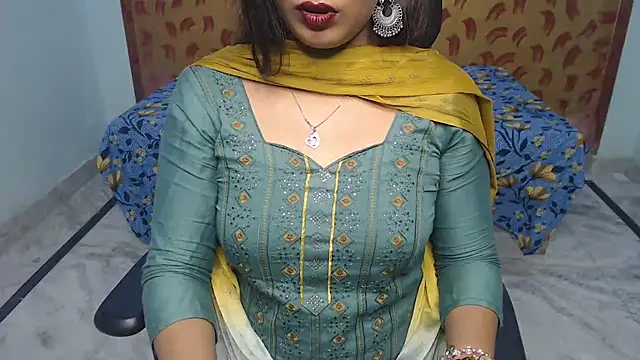 Deevisha-queen - Last tipper name on boobies 🥵🍒😋😘