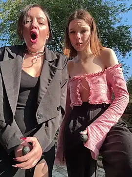 CherryBombs- - SPANKING EACH OTHER IN THE PARK