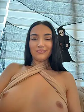 AliceSchuster - Tease my nipples vibe my clit💦