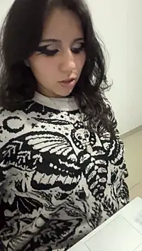 HollyPeachh - Sensual dance + boobs and ass out