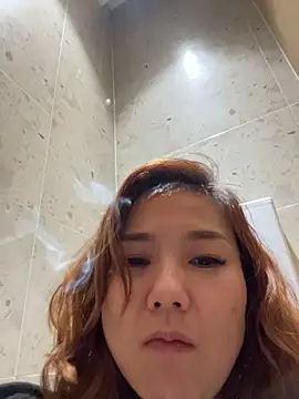 Elowen-520 - 马路边特写小穴3分钟