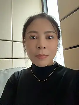 YaoYao8888 - 只穿内衣内裤直播3分钟