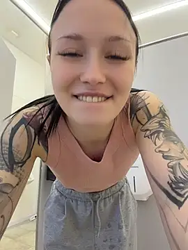 EliteBitch - welcome in pussy! - spread close up 💅