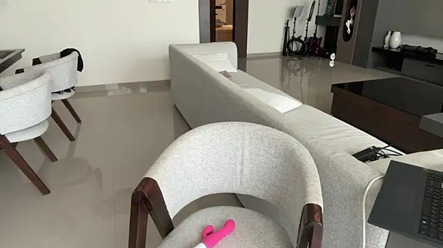 Sarahhh_xxx - Show pussy close