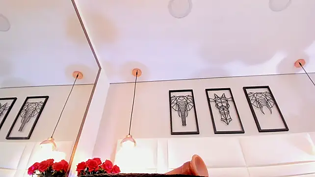 Zoey_kiss_