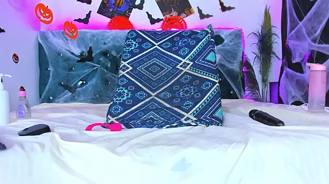 Roxanna_0