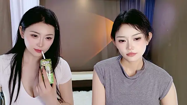 Banana-Milk69 - 顶级换装20分钟并且青蛙趴2分钟