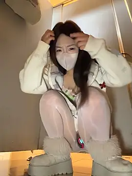 _Galax- - 户外楼道假阳具抽插2分钟➕乳夹Dlido