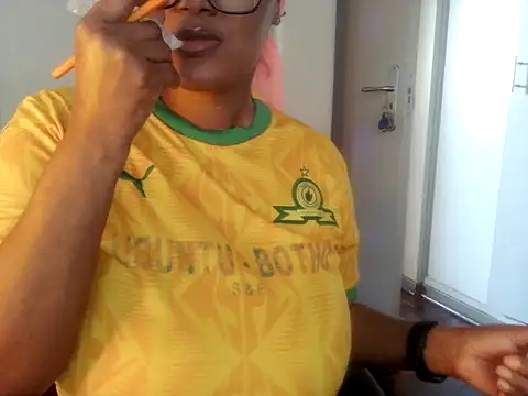 Lakwanda - 🎀Duty Calls & my mind is on Dollars🫰💰