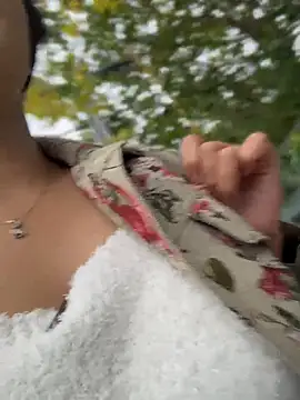 Bingbing6699 - 户外脱内衣性感揉胸